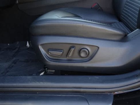 Used 2023 Toyota Camry SE w/ Convenience Package image 16