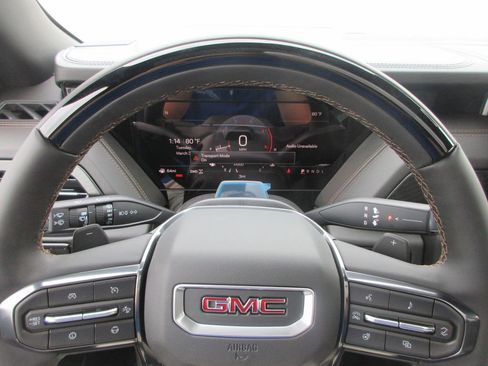 New 2026 GMC Yukon AT4 image 18