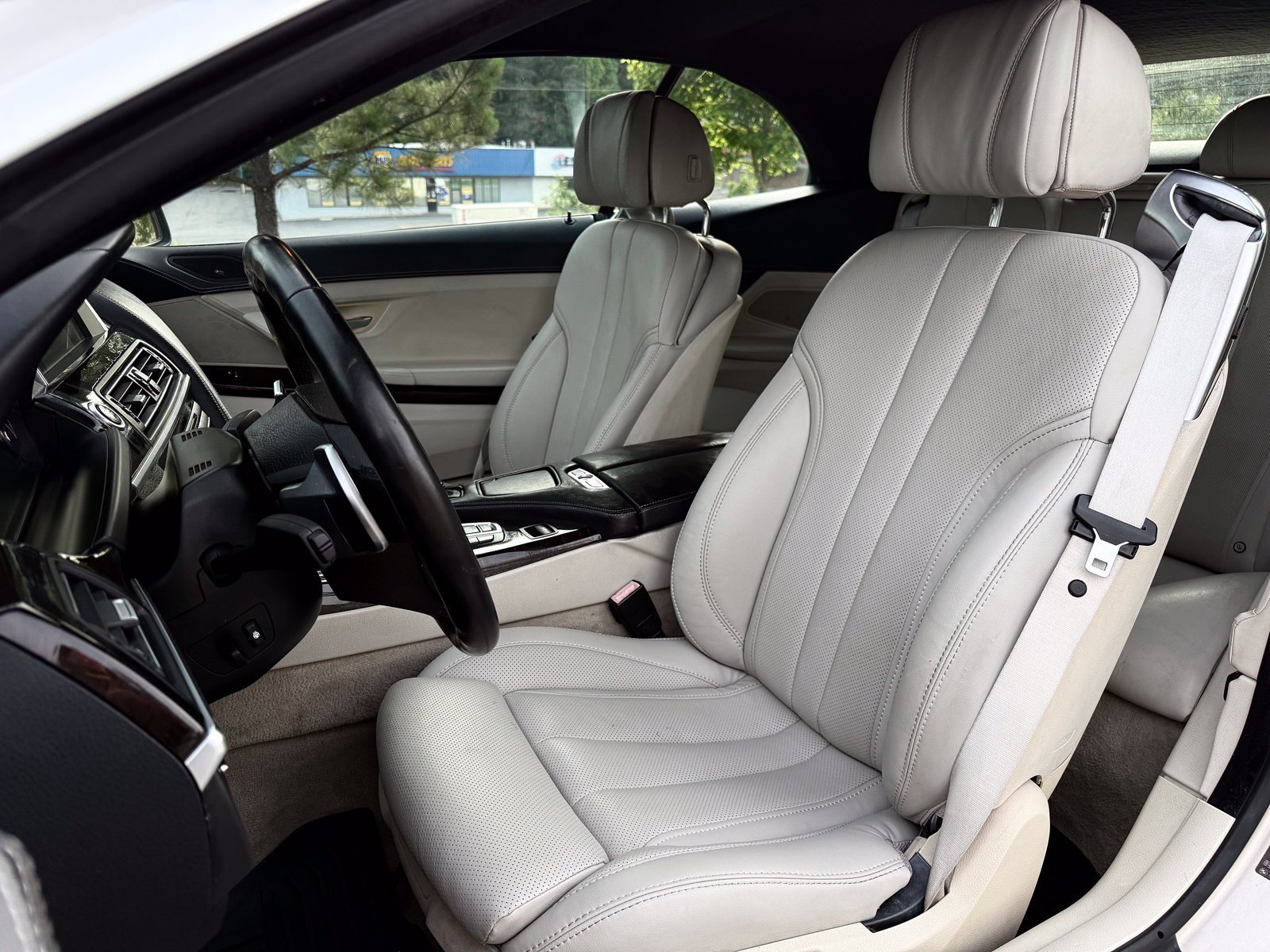 Used 2012 BMW 650i Convertible w/ Driver Assistance Pkg RWD image 34