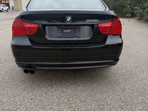 Used 2011 BMW 328i xDrive Sedan AWD/4WD image 2