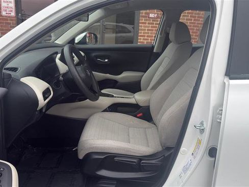 Used 2023 Honda HR-V LX image 27