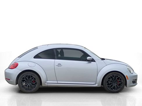 Used 2013 Volkswagen Beetle 2.5 FWD image 4
