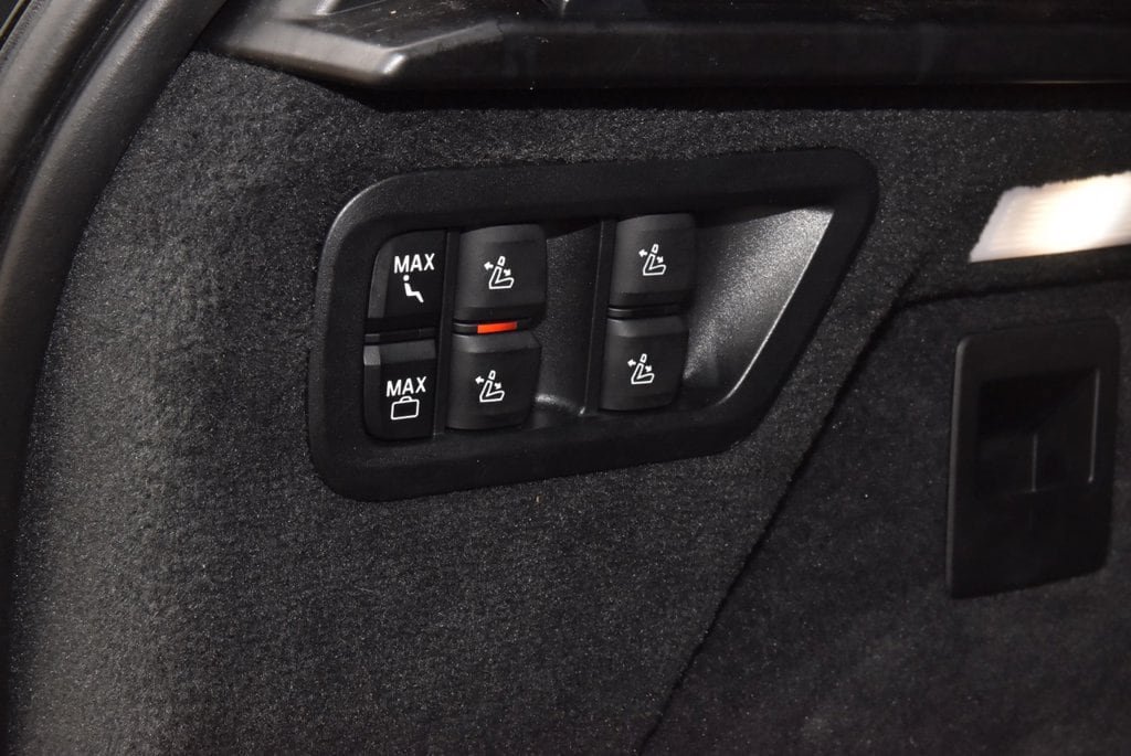 Used 2024 BMW X7 xDrive40i w/ M Sport Package AWD/4WD image 37