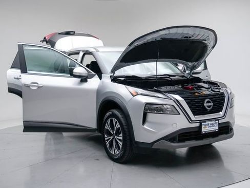 Used 2023 Nissan Rogue SV AWD/4WD image 16