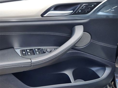 Used 2018 BMW X3 M40i image 18