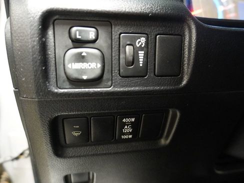 Used 2018 Toyota 4Runner SR5 Premium image 14