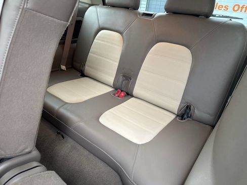 Used 2004 Ford Explorer Eddie Bauer image 19