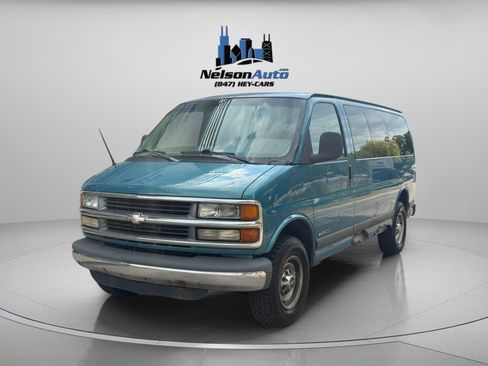 Used 1998 Chevrolet Express 2500 Passenger w/ Preferred Equipment Group RWD image 7