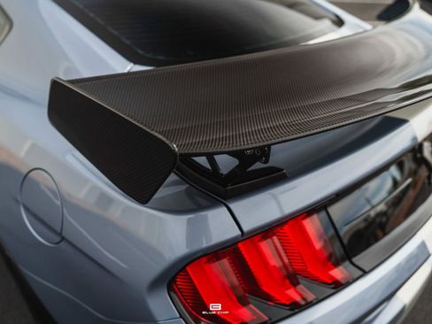 Used 2022 Ford Mustang Shelby GT500 w/ Carbon Fiber Track Pack RWD image 28