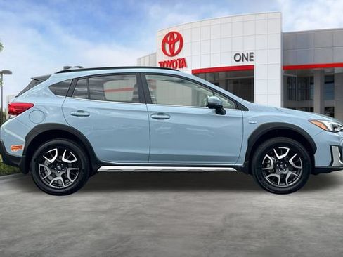 Used 2019 Subaru Crosstrek Hybrid w/ Moonroof Package w/Navigation AWD/4WD image 3
