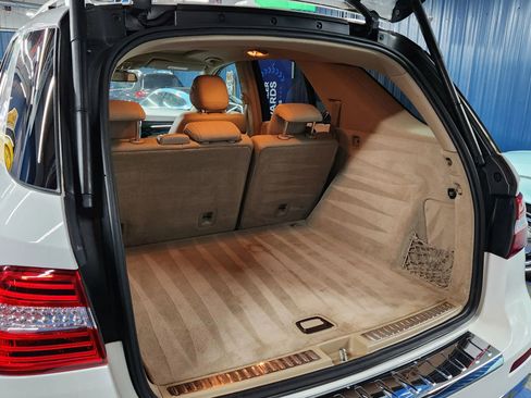 Used 2015 Mercedes-Benz ML 350 ML 350 4MATIC Sport Utility 4D w/ Premium 1 Package image 57