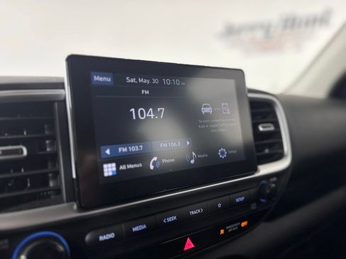 Used 2023 Hyundai Venue SEL w/ Cargo Package FWD image 16