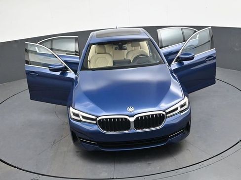 Used 2023 BMW 530i w/ Premium Package image 39