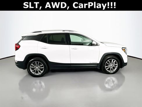 Used 2024 GMC Terrain SLT image 9