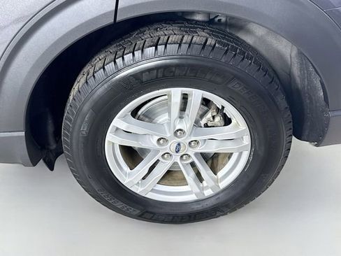 Certified 2020 Ford Explorer XLT w/ Equipment Group 202A image 33