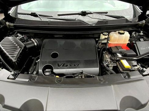 Used 2020 Chevrolet Traverse RS image 9