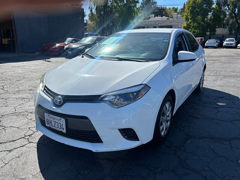 Used 2016 Toyota Corolla LE FWD image 9