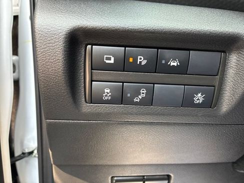 Used 2023 Nissan Kicks S FWD image 28