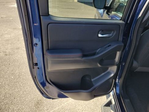 Used 2023 Nissan Frontier PRO-4X w/ Technology Package image 29