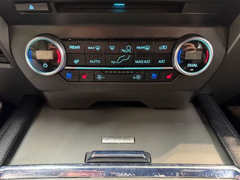 Used 2018 Ford Expedition Max XLT w/ Equipment Group 202A image 28