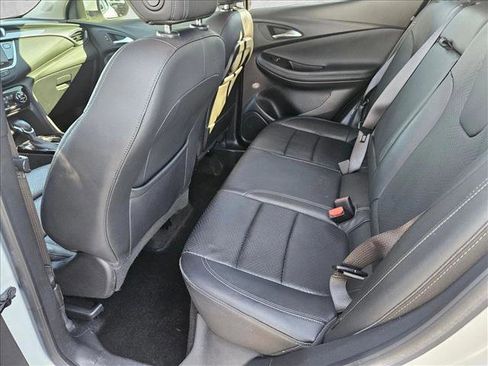 Used 2022 Buick Encore GX Essence w/ Experience Buick Package image 18