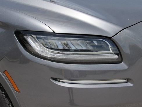 Used 2022 Lincoln Nautilus Reserve FWD image 10