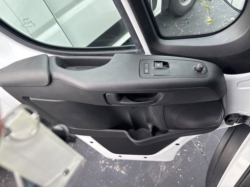 Used 2024 RAM ProMaster 3500 w/ Delivery Van Package image 7