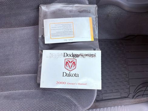 Used 2000 Dodge Dakota Sport RWD image 40