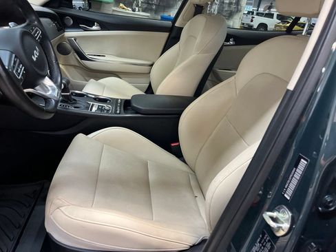 Used 2023 Kia Stinger GT-Line w/ Sun & Sound Package AWD/4WD image 12