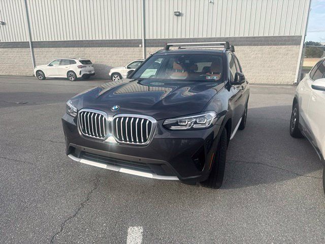 Used 2022 BMW X3 xDrive30i AWD/4WD image 3