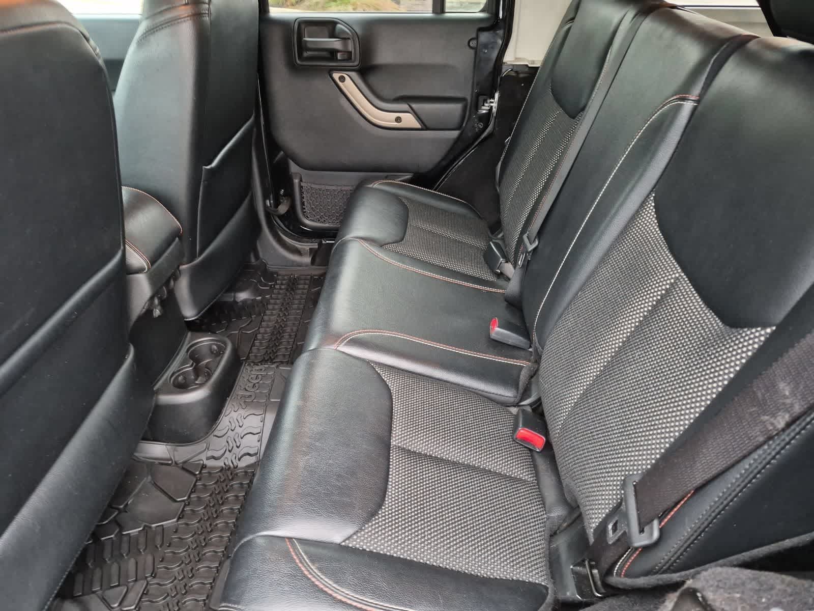Used 2017 Jeep Wrangler Unlimited Sahara AWD/4WD image 19