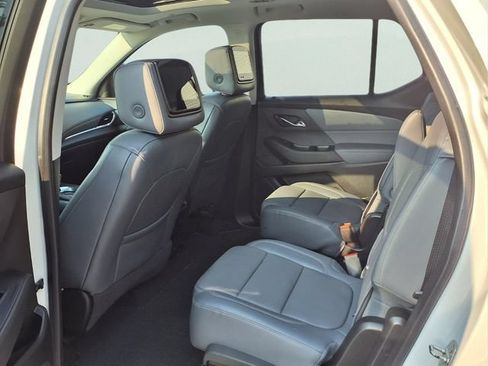 Certified 2018 Chevrolet Traverse Premier w/ Driver Confidence II Package FWD image 21