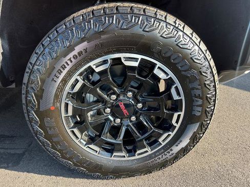 New 2026 GMC Canyon AT4 w/ Technology Plus Package AWD/4WD image 3