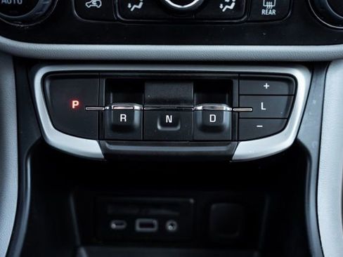 Used 2023 GMC Terrain SLT AWD/4WD image 22