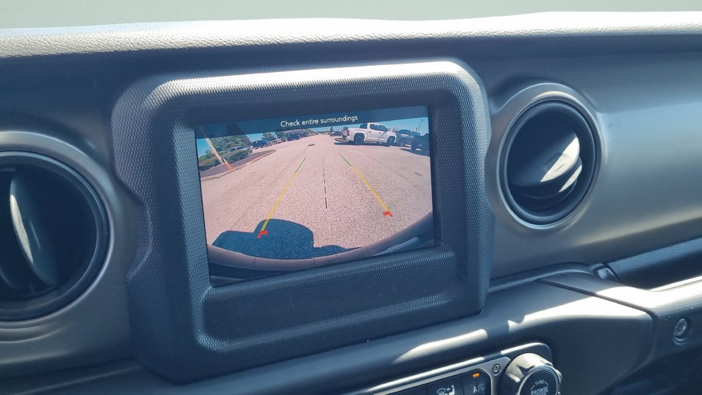 Used 2022 Jeep Wrangler Sport AWD/4WD image 18