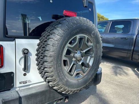 Certified 2017 Jeep Wrangler Unlimited Rubicon w/ Connectivity Group image 40