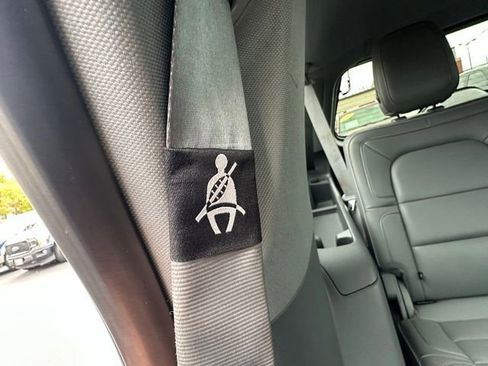 Used 2019 Lincoln Navigator L Reserve image 30