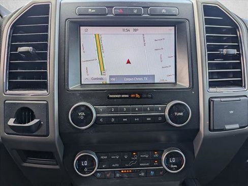 Used 2021 Ford Expedition XLT image 14