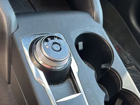 Used 2020 Ford Escape SE image 23