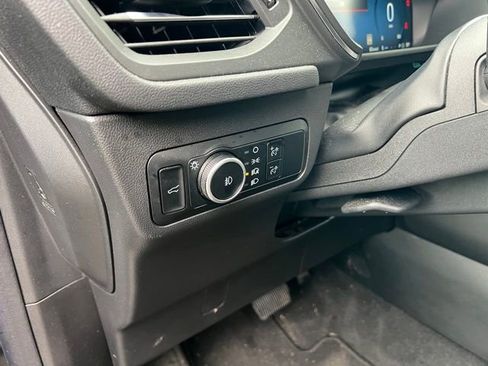 Used 2024 Ford Escape Platinum image 19