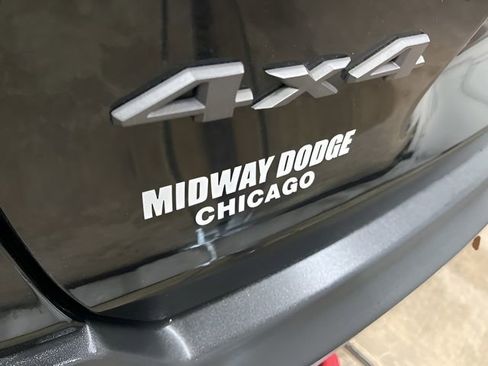 Used 2019 Jeep Cherokee Trailhawk image 8