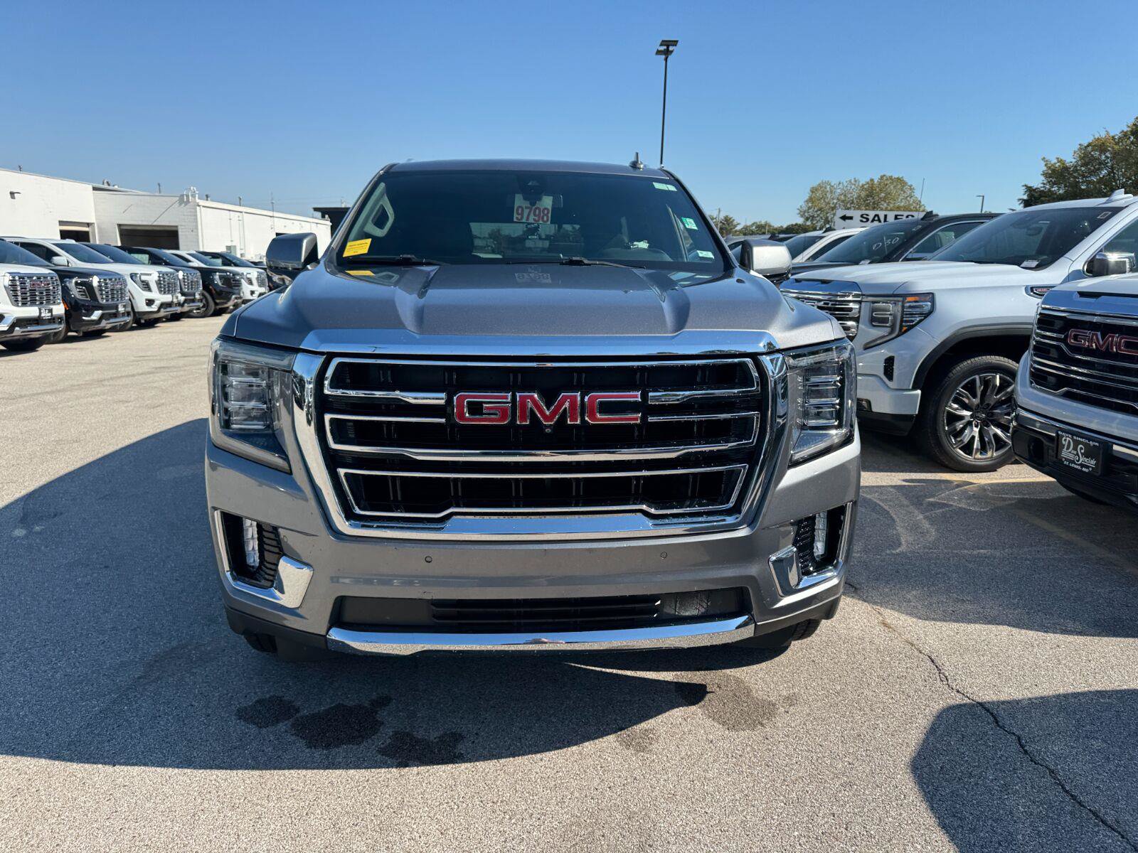 Used 2021 GMC Yukon SLT w/ SLT Luxury Plus Package AWD/4WD image 4