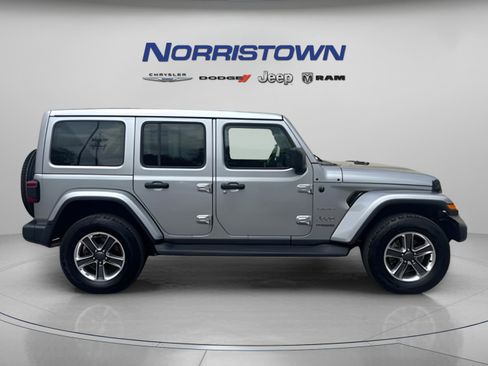 Used 2021 Jeep Wrangler Unlimited Sahara AWD/4WD image 6