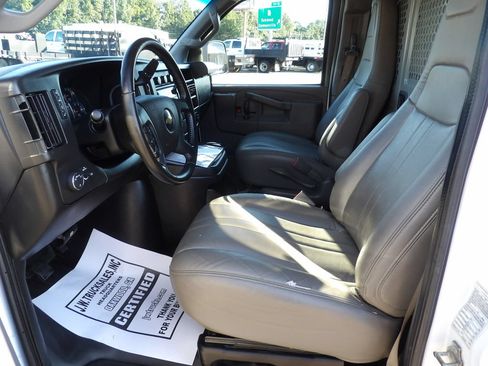 Used 2022 Chevrolet Express 2500 w/ Driver Convenience Package RWD image 17