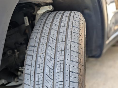 Used 2024 Jeep Grand Cherokee Limited w/ Luxury Tech Group II image 40