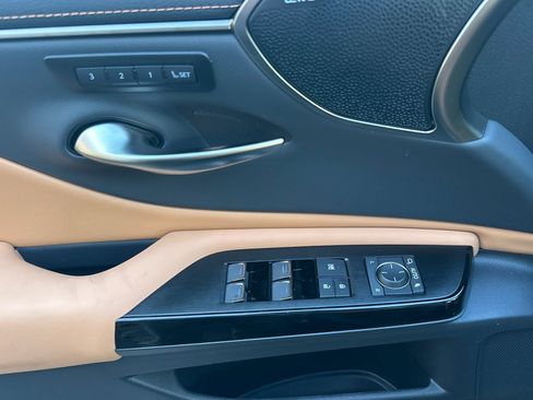 New 2025 Lexus ES 350 Luxury image 8