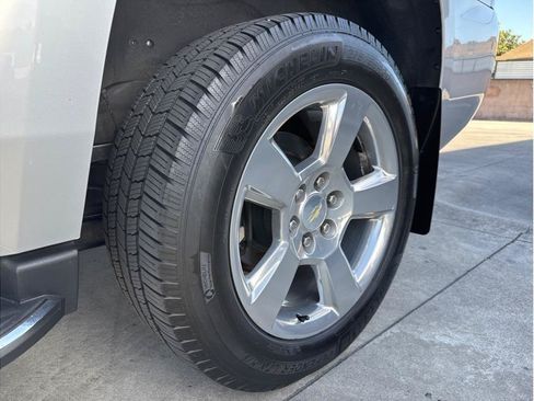 Used 2018 Chevrolet Tahoe Premier AWD/4WD image 13