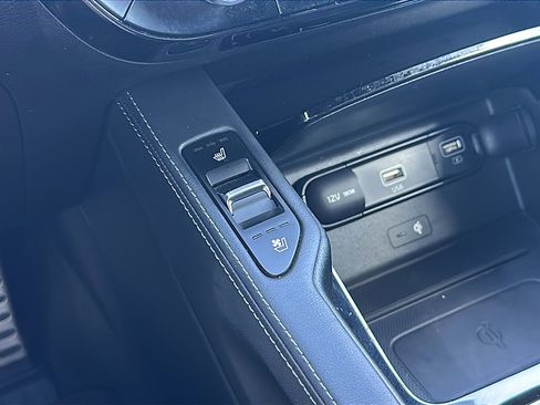 Used 2022 Kia Telluride SX w/ SX Prestige Package image 36