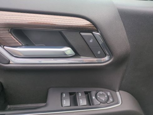 Used 2022 Chevrolet Silverado 1500 LT image 8