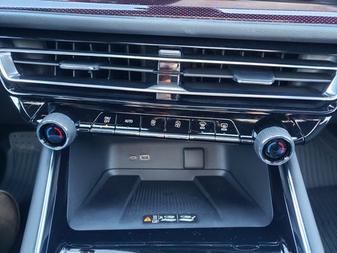 New 2026 Chevrolet Traverse RS w/ LPO, Floor Liner Package image 25